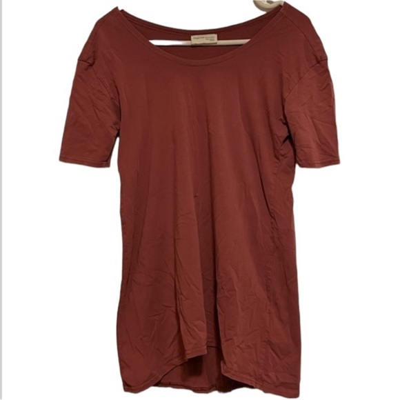 Elegantees Madeline Tunic High to Low Size XS - Picture 2 of 7